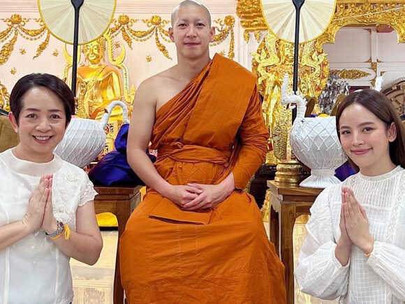 โตโน่ บวชแล้ว ได้ฉายา พระสุทฺธสทฺโธ - ณิชา กราบพระใหม่ ร่วมอนุโมทนาบุญ