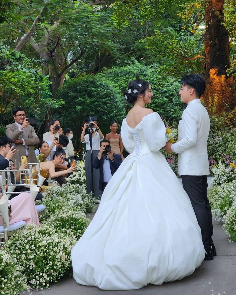 ใบเฟิร์น อัญชสา แต่งงาน