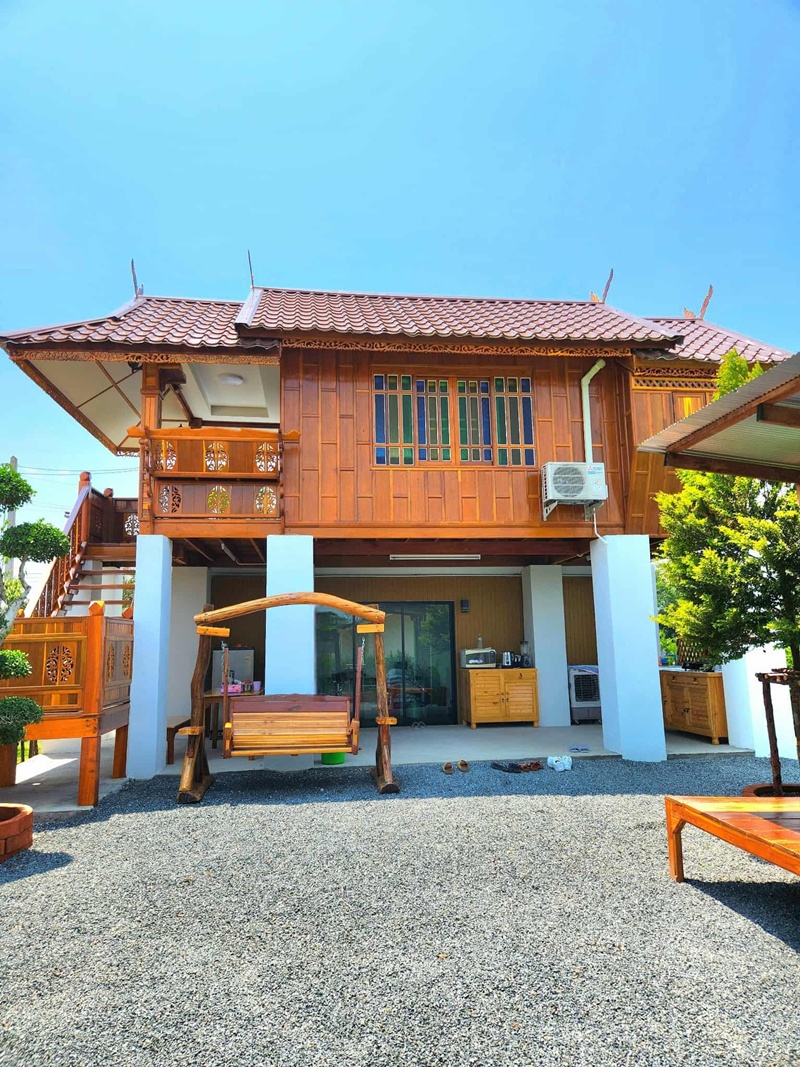 บ้านกลางทุ่ง