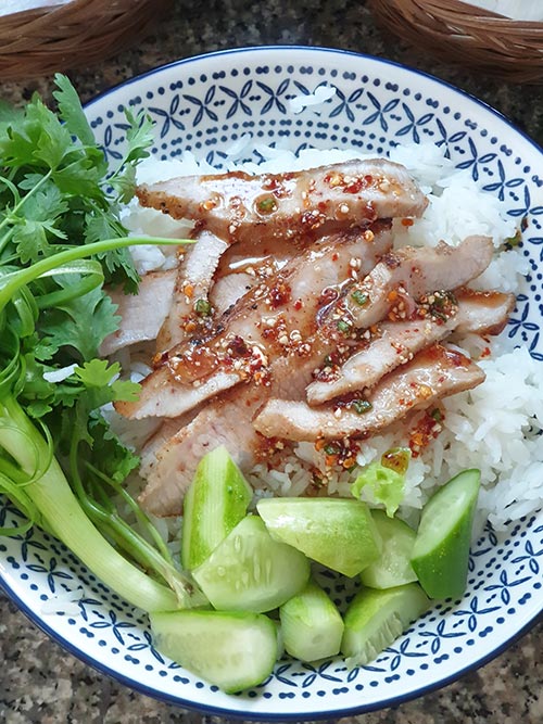 คอหมูย่าง