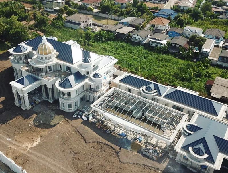 เอิร์น จิรวรรณ บ้าน