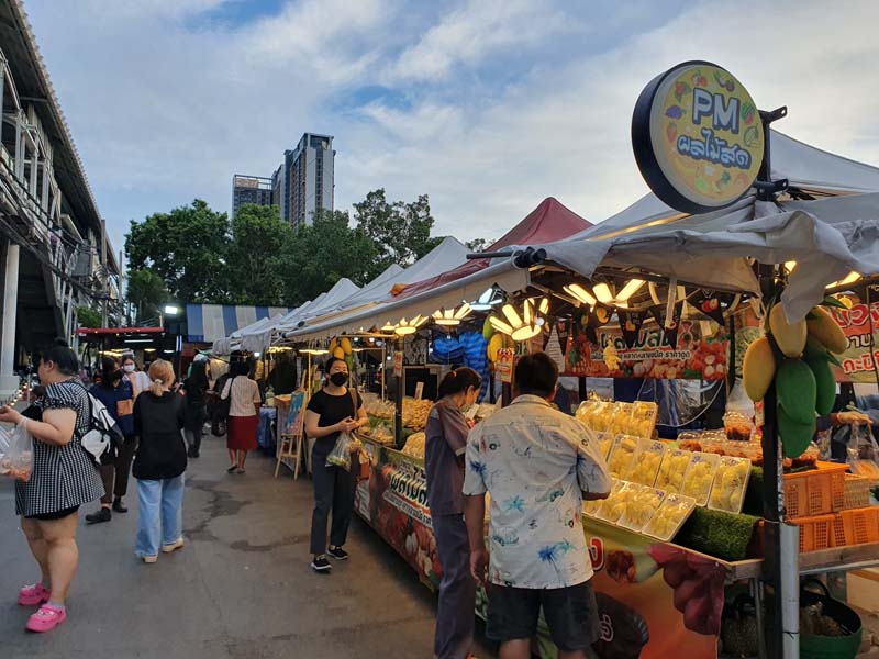 ตลาดต้นไทร แบริ่ง Tonsai Market