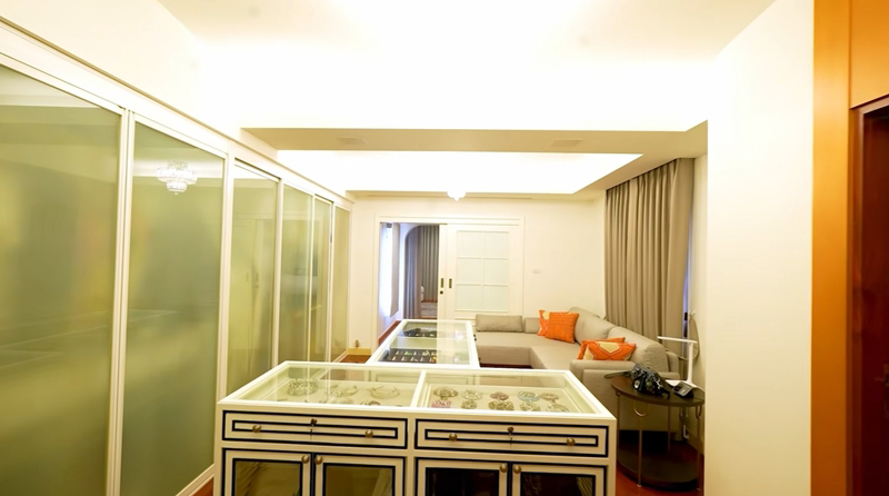 บ้าน ดัง พันกร Walk in Closet