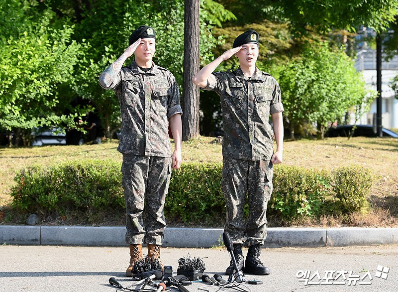 Jimin Jungkook BTS ออกจากกรม