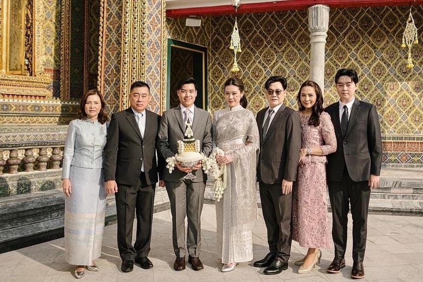 ลูกดาราแต่งงาน