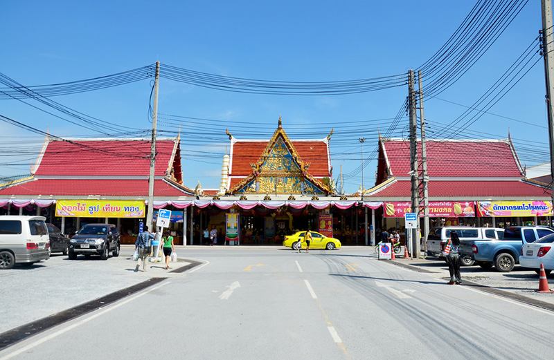 วัดไร่ขิง ที่จอดรถ