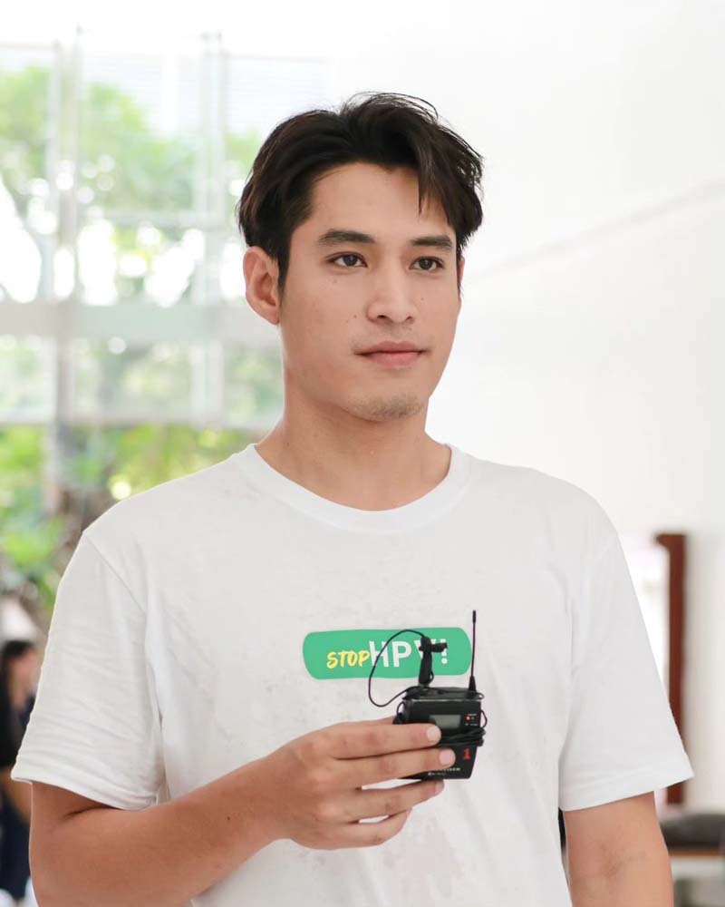 พ้อยท์ ชลวิทย์