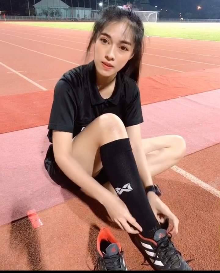 หญิงเป๋อ