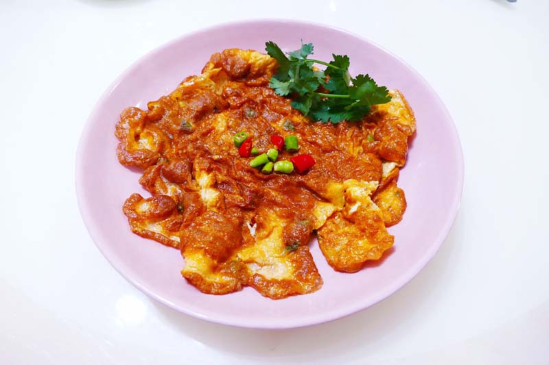ข้าวต้มปลากระป๋อง ไข่เจียวซอสปลากระป๋อง
