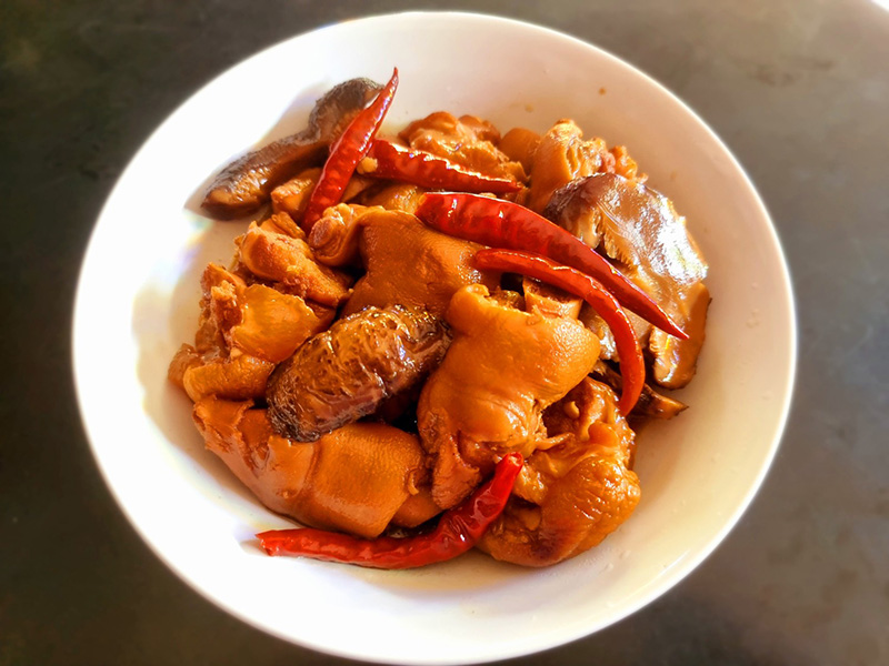 ขาหมูคากิ