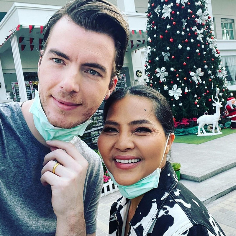 เปิดปม สุนารี วาวเตอร์ รักต่างวัย 22 ปี ถึงเวลาร้าว