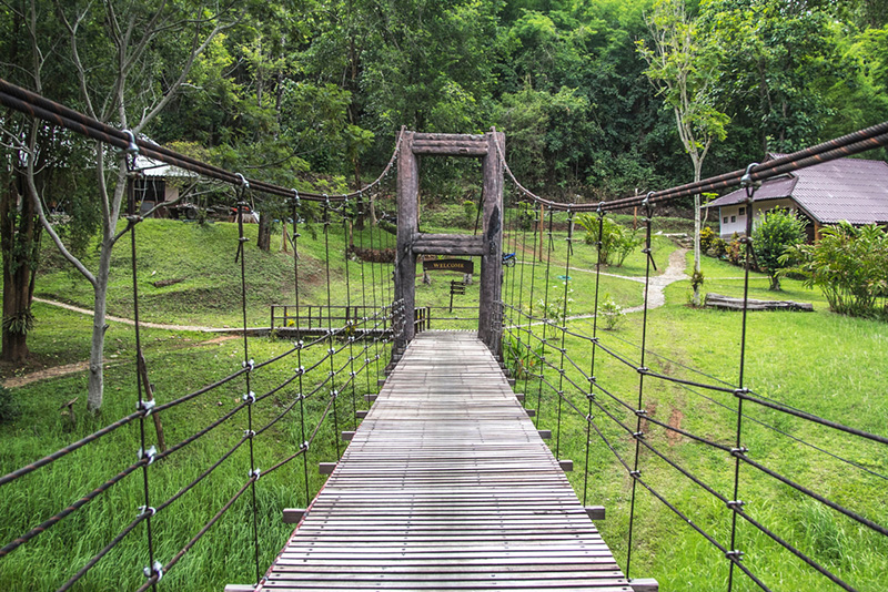 สะพานแขวนในอุทยานแห่งชาติคลองวังเจ้า 