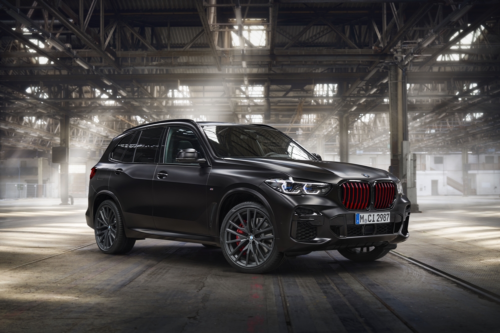BMW X5 Black Vermilion 2022