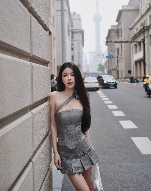 ปุยฝ้าย โหนกระแส สาวสวยสุดฮอต กับภาพในชุดแซ่บ ๆ เซ็กซี่ทะลุจอ
