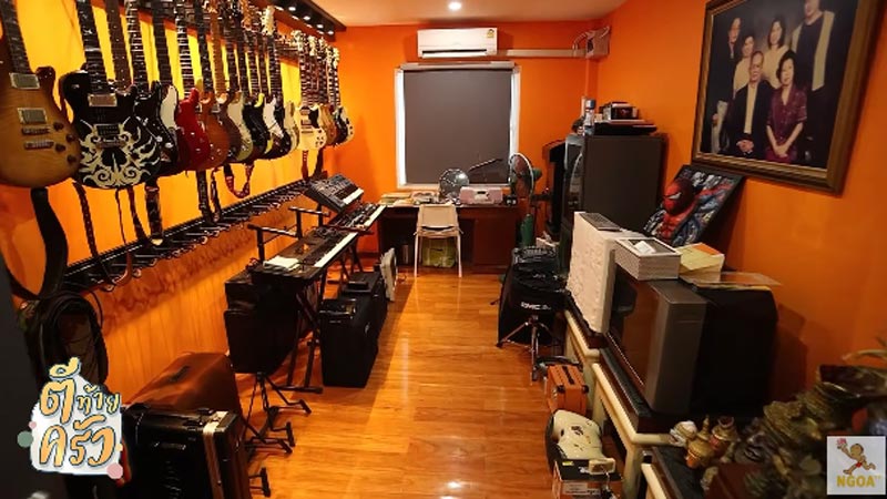 บ้าน หนุ่ม สันติสุข ห้องซ้อมดนตรี