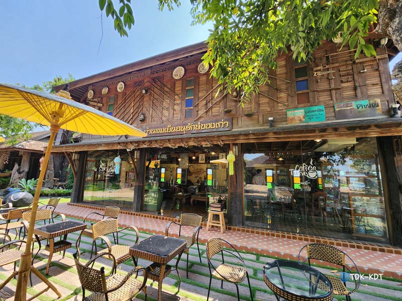 ร้านอาหารลมเย็น