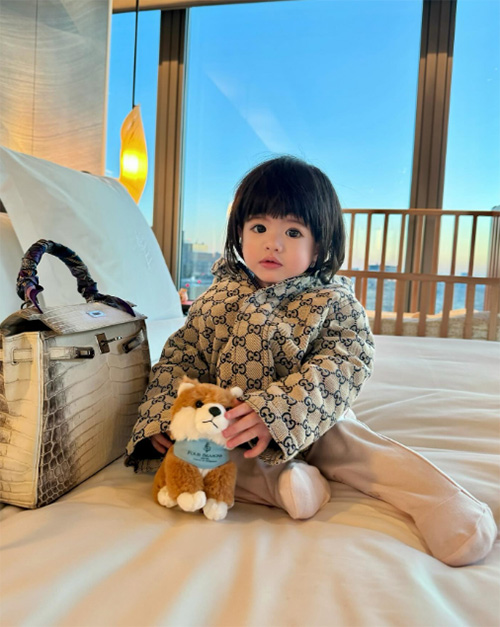 วันเด็กแห่งชาติ 2568 ชวนส่อง 15 ภาพความน่ารักของลูกดารา เห็นแล้วใจละลาย
