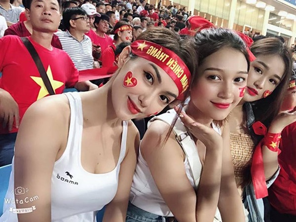 กองเชียร์สาวสวย