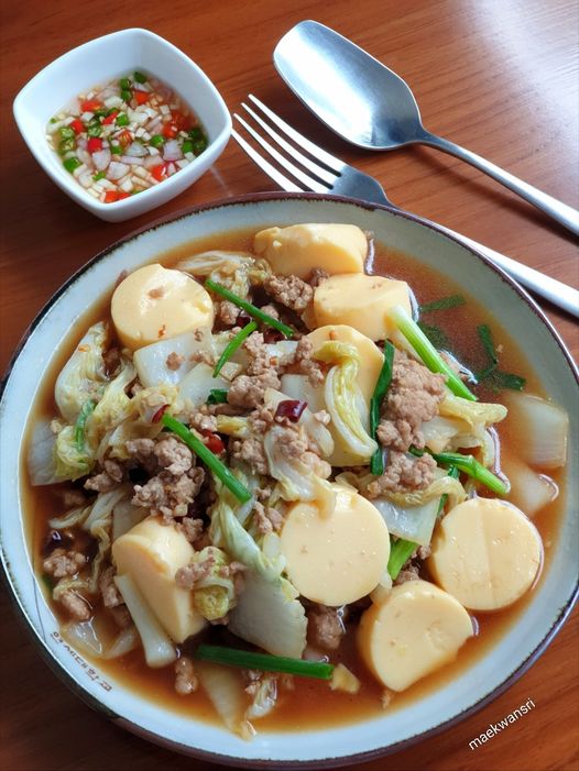 ผัดผักกาดขาวหมูสับ