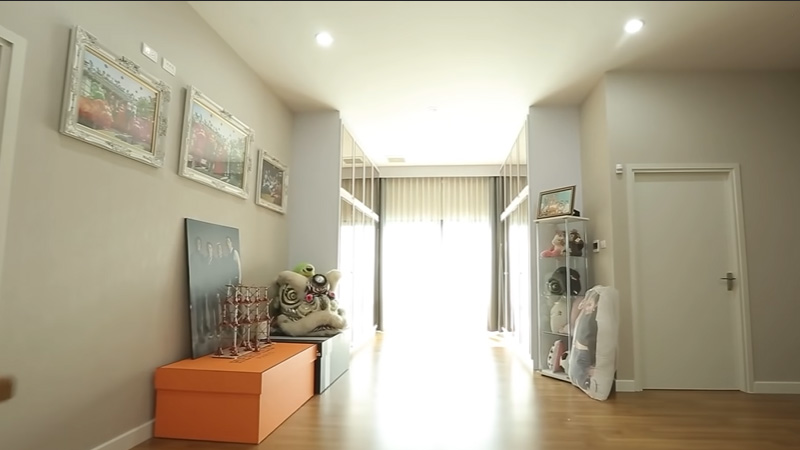 บ้านใหม่ บอล เชิญยิ้ม