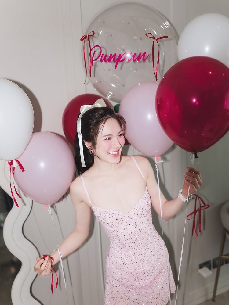 ปันปัน สุทัตตา แต่งเซ็กซี่เบา ๆ ฉลองวันเกิด 28 ปี