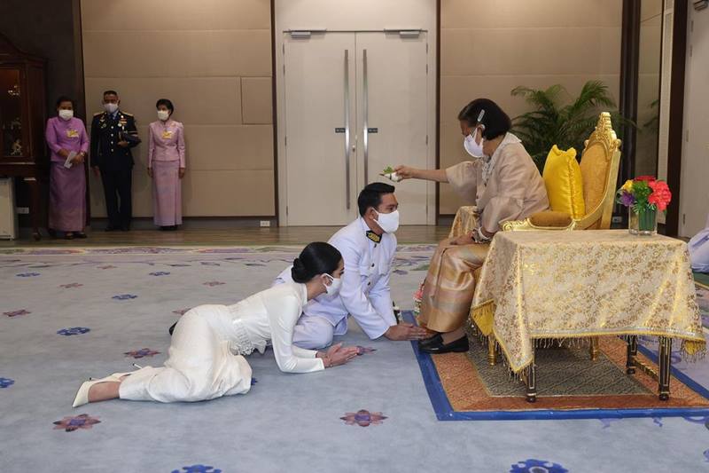 ออม ทายาททิฟฟี่ ดีเจอิฐ รับพระราชทานน้ำสังข์ กรมสมเด็จพระเทพฯ