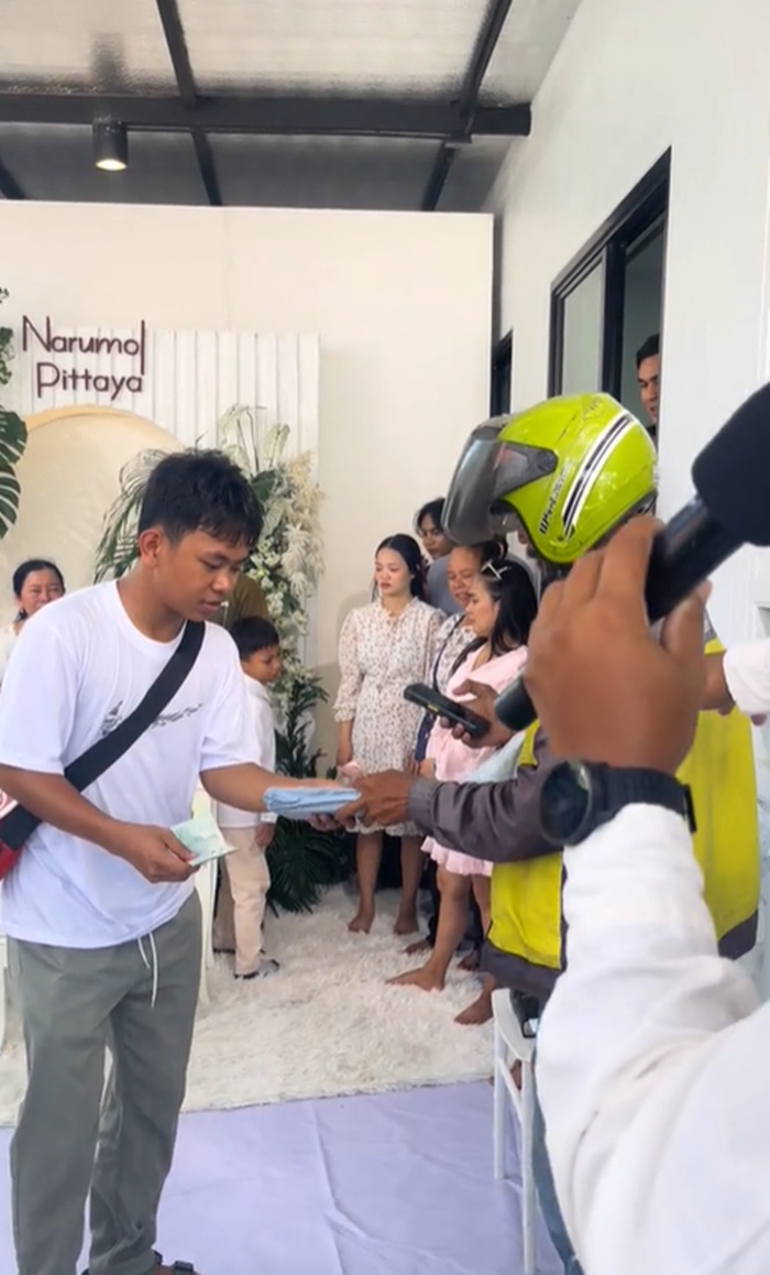 ส่งของ