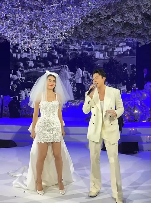คิมเบอร์ลี่ ชุดแต่งงาน