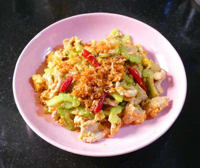 มะระผัดไข่