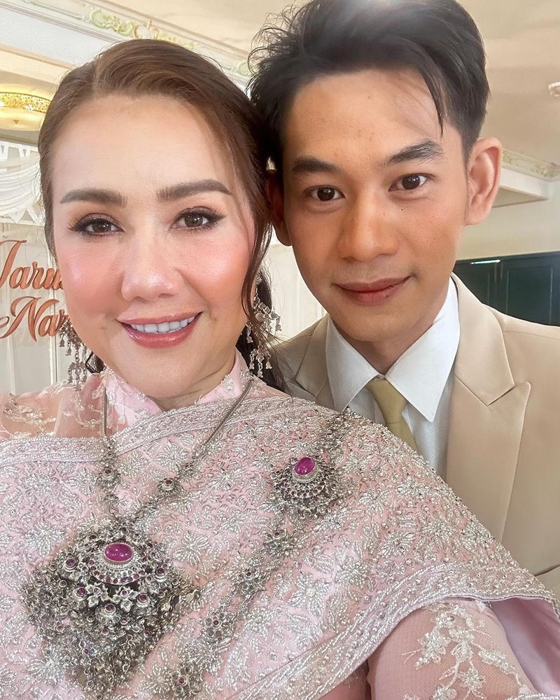 ตู่ จารุศิริ