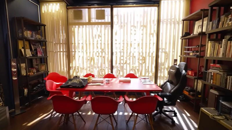 บ้าน น้าเน็ก ห้องทำงาน