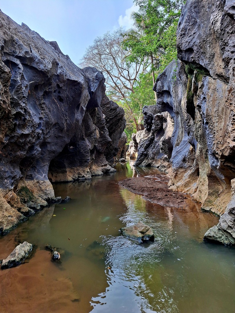 คลองหินดำ ชุมพร