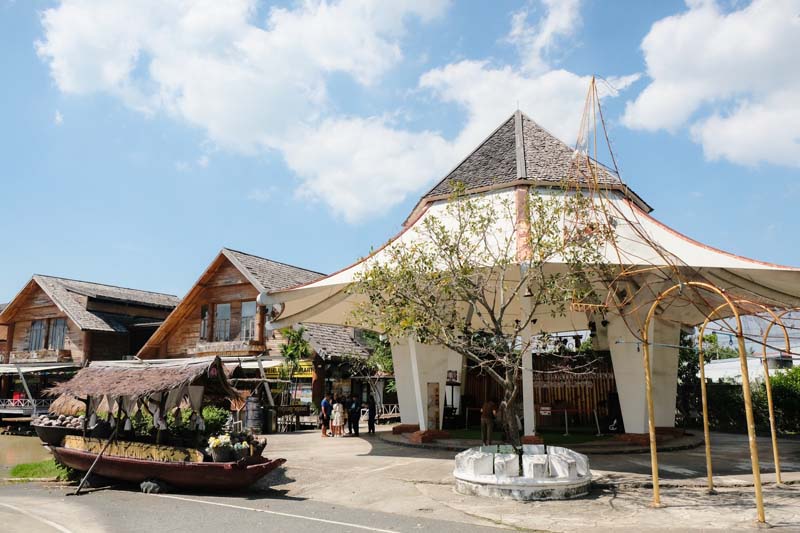 ตลาดน้ำ 4 ภาค พัทยา