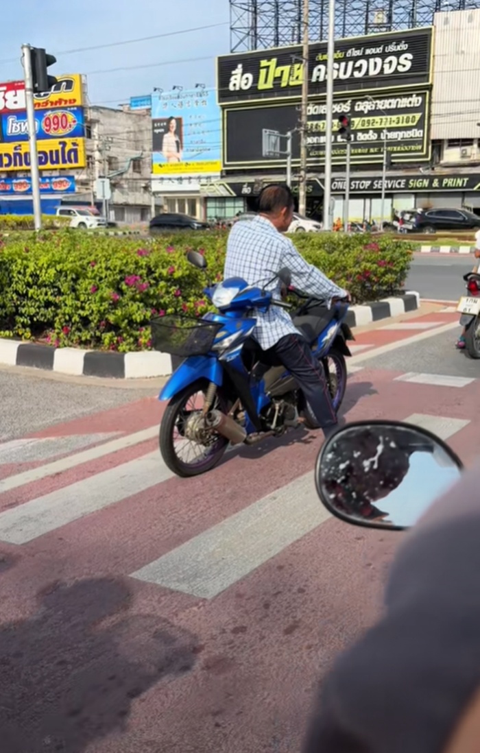 ขับมอเตอร์ไซค์