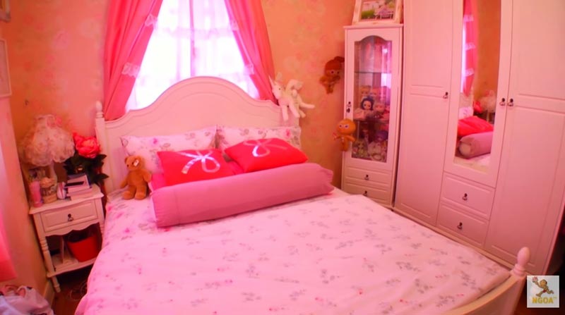 ดาว พิมพ์ทอง บ้าน