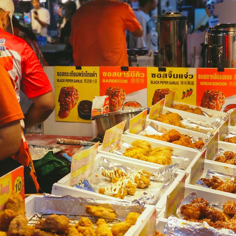 ตลาดนัดเลียบด่วนแดนเนรมิต