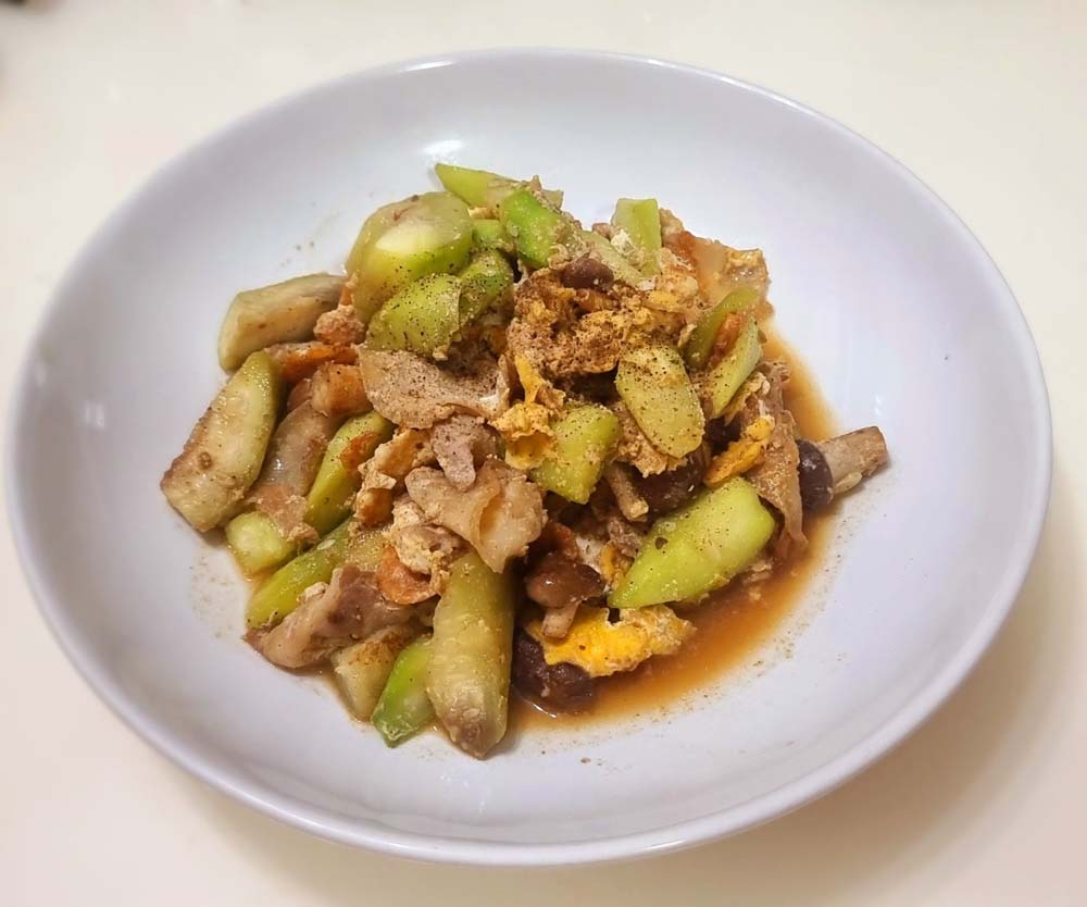 บวบผัดไข่
