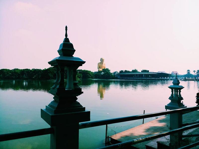 ตลาดหลวงปู่ทวด อยุธยา
