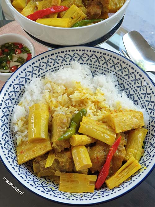 แกงซี่โครงหมู
