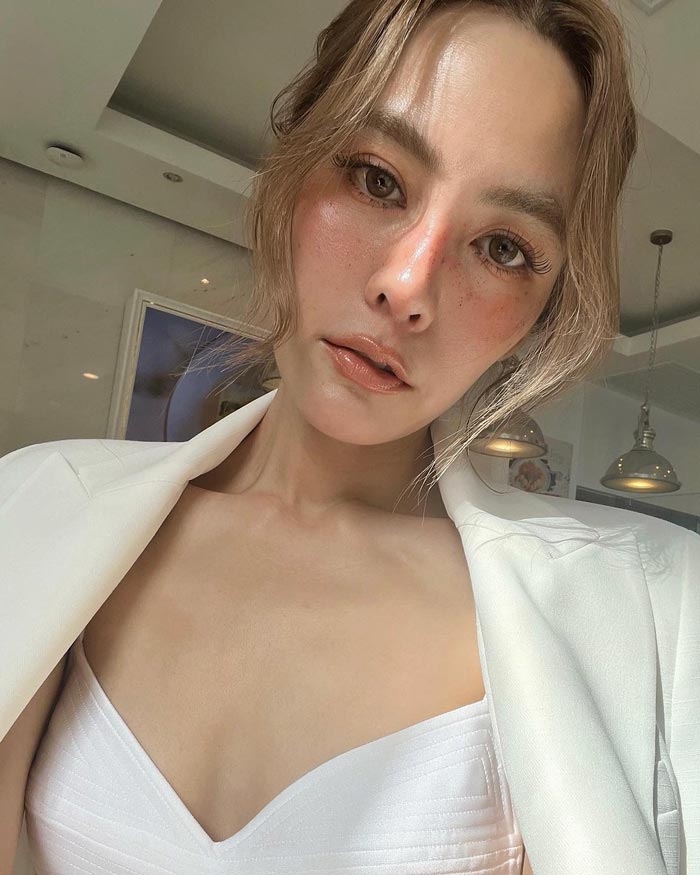 ภาพจาก Instagram janienineeleven