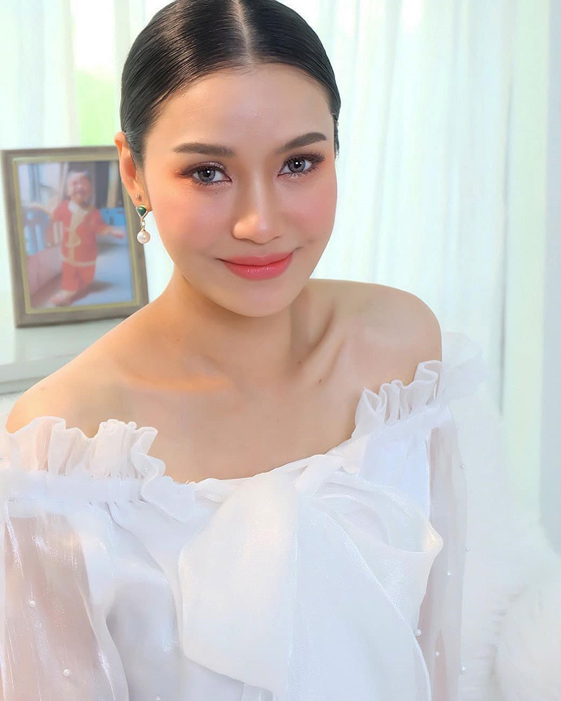 ชมพู่ ก่อนบ่าย