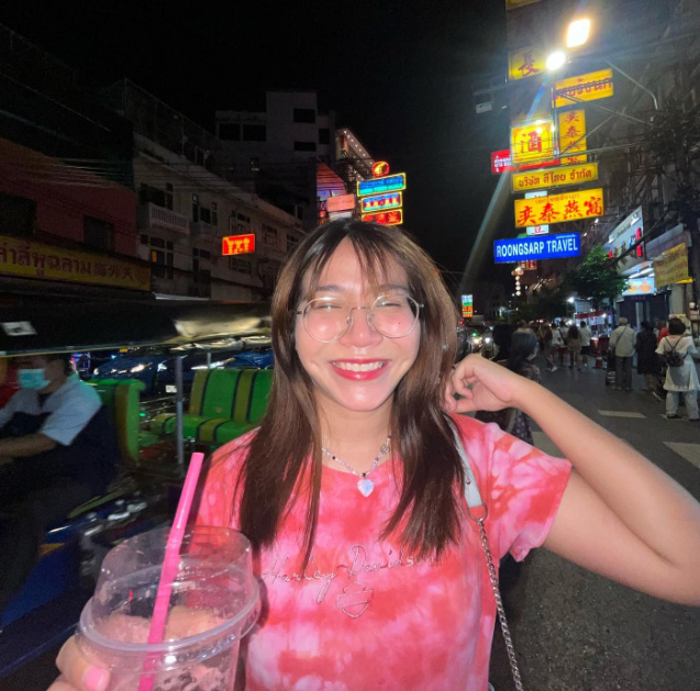 เปิดประวัติ โมนิซึกะพาเพลิน อินฟลูฯ สายรีวิว อดีตแฟน บอส แดนเซอร์ลำไย