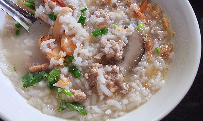ข้าวต้มหมูสับ