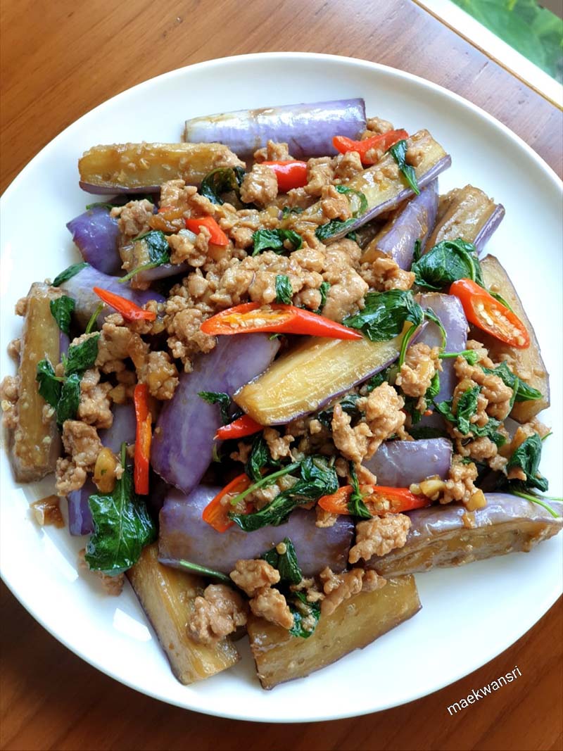 ผัดมะเขือม่วงหมูสับ