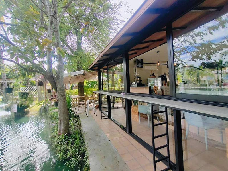 คาเฟ่สุพรรณบุรี