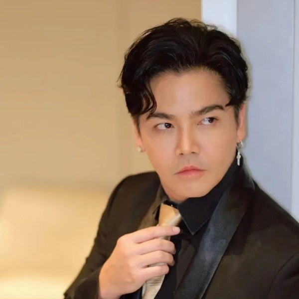 ดีเจพีเค ประวัติ