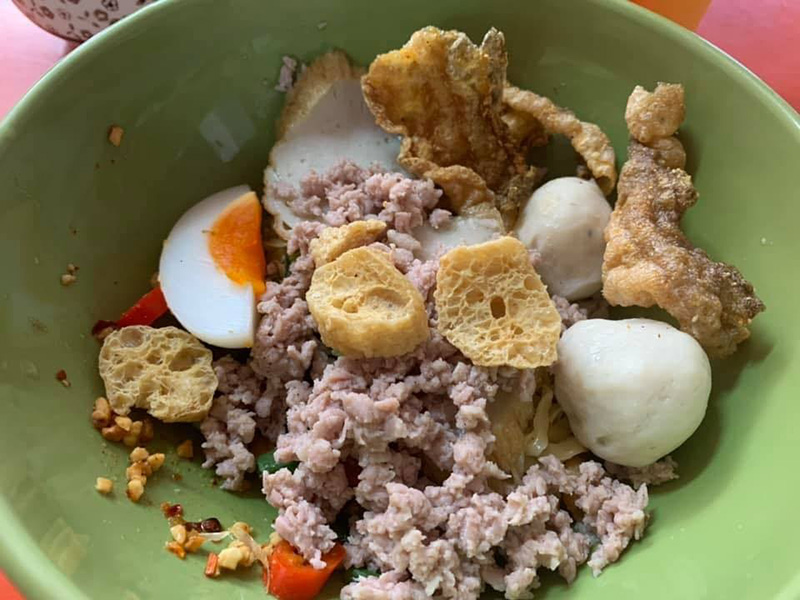 ร้านเย็นตาโฟรสเด็ด เจ๊น้อยเย็นตาโฟ พระราม 4