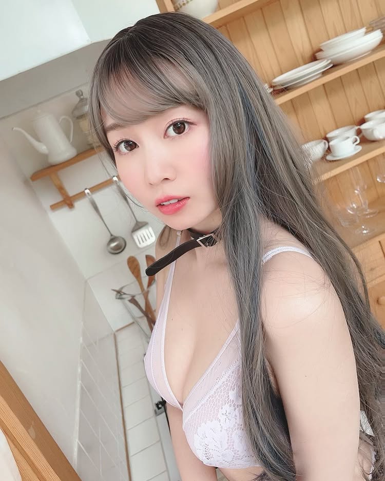 ไอกะ ยูเมโนะ นางเอก AV สุดฮอต ที่มีหน้าอกใหญ่ติดท็อป 10 ทุกยุค