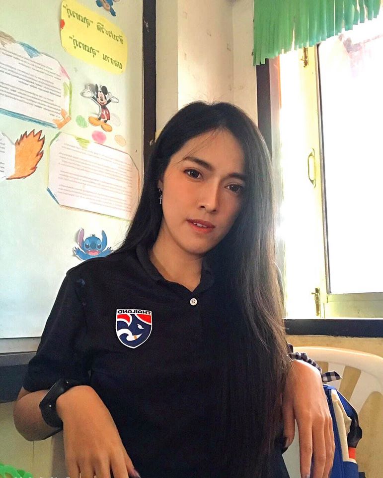 หญิงเป๋อ
