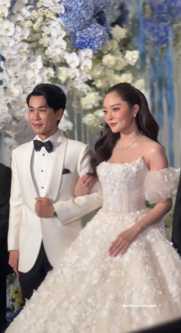 ภาพบรรยากาศ งานฉลองสมรสแก้มบุ๋ม พี่พีท